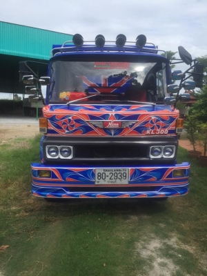 ขายรถบรรทุกหกล้อดัมพ์ KL300 เครื่อง EH700-168 แรง กระบะดัมพ์ แอร์พร้อม พวงมาลัยพาวเวอร์ เบรคแห้ง ทะเบียนพร้อม