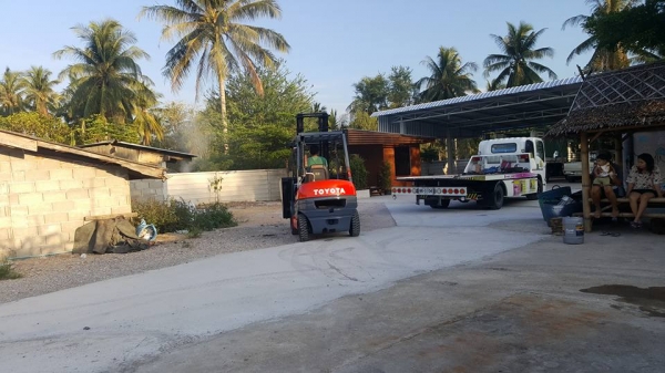 มองหารถโฟล์คลิฟท์งาเท  นึกถึง  พีทีเอ  ชลบุรี081-8342060เราส่งฟรีมาแล้วทั่วประเทศดูได้จากในโพสท์นี้