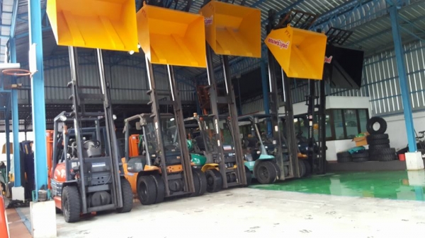 มองหารถโฟล์คลิฟท์งาเท  นึกถึง  พีทีเอ  ชลบุรี081-8342060เราส่งฟรีมาแล้วทั่วประเทศดูได้จากในโพสท์นี้