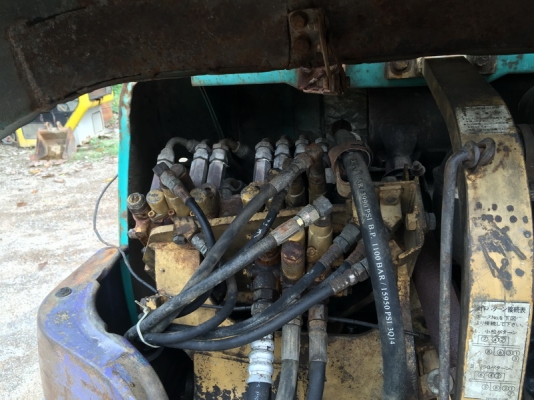 ขายรถขุดเล็ก แบคโครเล็ก komatsu pc30-7 สภาพพร้อมทำงาน