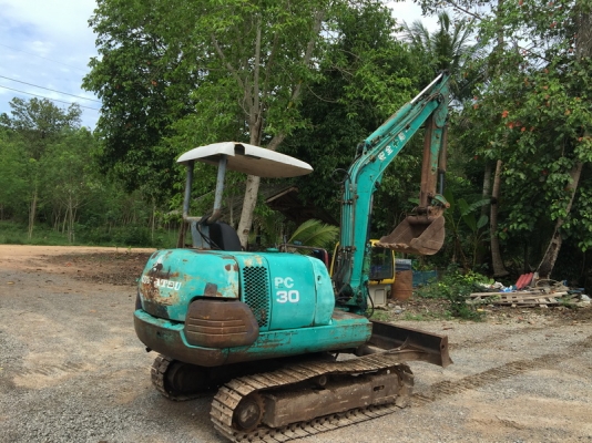 ขายรถขุดเล็ก แบคโครเล็ก komatsu pc30-7 สภาพพร้อมทำงาน