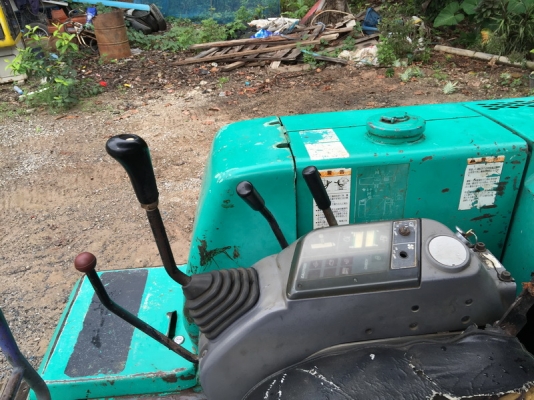 ขายรถขุดเล็ก แบคโครเล็ก komatsu pc30-7 สภาพพร้อมทำงาน ขายรถขุดเล็ก แบคโครเล็ก komatsu pc30-7 สภาพพร้อมทำงาน