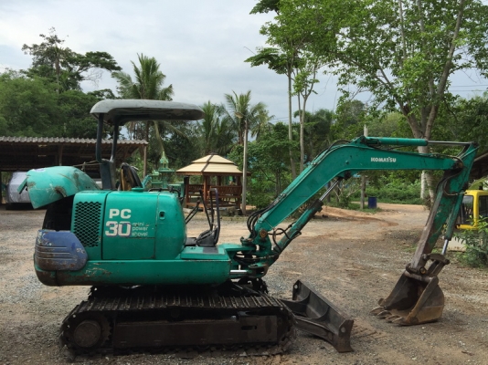 ขายรถขุดเล็ก แบคโครเล็ก komatsu pc30-7 สภาพพร้อมทำงาน