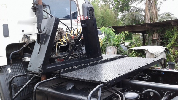 ขายหัวลาก10ล้อเมก้า260 ปี48 เครื่องดี คัชซีสวย ยางดี ช่วงล่างแน่นเครื่องเดิมเกียร์เดิม หัวเดิมบางไม่เคยทำสี รถสวยพร้อมใช้งาน