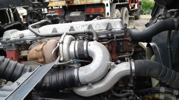 ขายหัวลาก10ล้อเมก้า260 ปี48 เครื่องดี คัชซีสวย ยางดี ช่วงล่างแน่นเครื่องเดิมเกียร์เดิม หัวเดิมบางไม่เคยทำสี รถสวยพร้อมใช้งาน