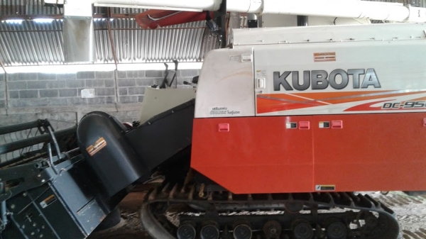 ขายด่วนคูโบต้า 95 พลัส 1300ชม ปี57 สภาพดี เครื่องดี ทะเบียนพร้อมโอน ขายด่วนคูโบต้า 95 พลัส 1300ชม ปี57 สภาพดี เครื่องดี ทะเบียนพร้อมโอน