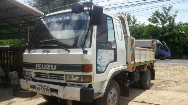 รถบรรทุก6ล้อดั้ม รถบรรทุก6ล้อดั้ม