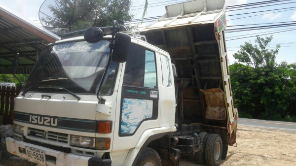 รถบรรทุก6ล้อดั้ม รถบรรทุก6ล้อดั้ม