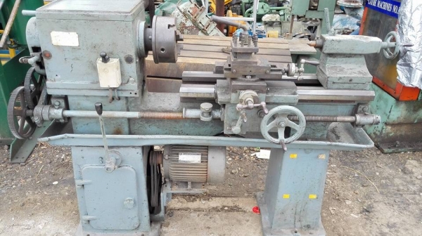 ** SOLD ** กลึงเล็ก TAICHUNG TAIWAN 3 ฟุต 3 เฟส เกียร์กระตุกเพลาเดียวเงียบทุกเกียร์ งานเล็กๆหลังบ้านท่านเชิญมาเทส!!