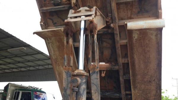 ขายด่วน   HINOFM3HNLD195สองเพลาดั้มสภาพพร้อมใช้สุดๆราคาเบาๆจัดแนนท์ได้โทร0856842587