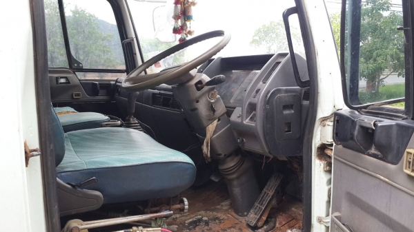 ขายด่วน   HINOFM3HNLD195สองเพลาดั้มสภาพพร้อมใช้สุดๆราคาเบาๆจัดแนนท์ได้โทร0856842587