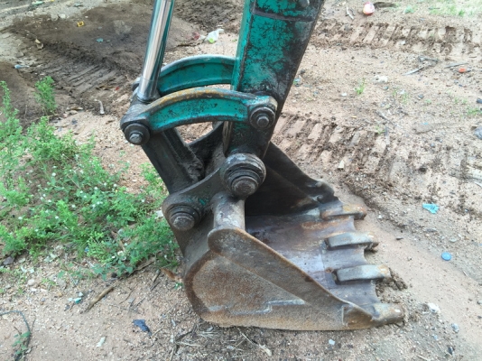 ขายรถขุดเล็ก แบคโครเล็กkomatsu pc30-7ตามสภาพพร้อมทำงาน