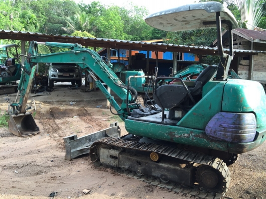 ขายรถขุดเล็ก แบคโครเล็กkomatsu pc30-7ตามสภาพพร้อมทำงาน