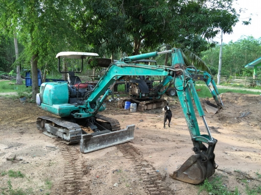 ขายรถขุดเล็ก แบคโครเล็กkomatsu pc30-7ตามสภาพพร้อมทำงาน