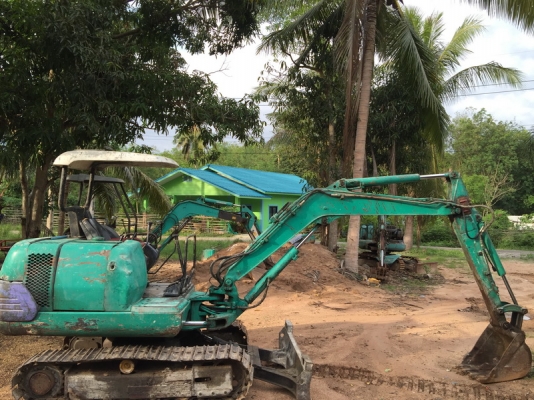 ขายรถขุดเล็ก แบคโครเล็กkomatsu pc30-7ตามสภาพพร้อมทำงาน