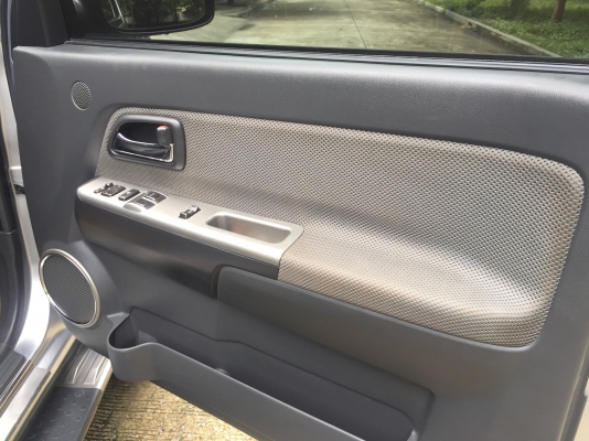 Isuzu hi lander 2.5 ตัวท็อปปี11สวยจัด