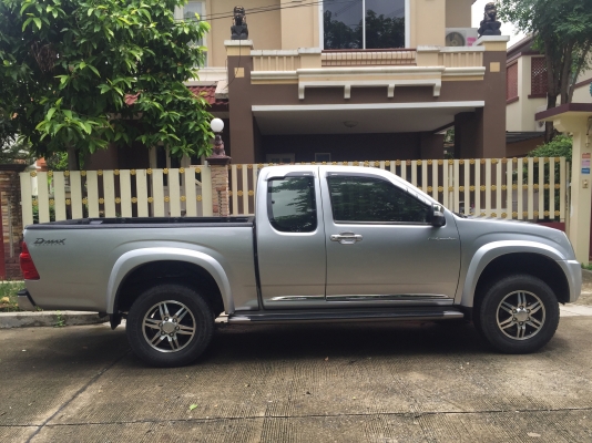 Isuzu hi lander 2.5 ตัวท็อปปี11สวยจัด