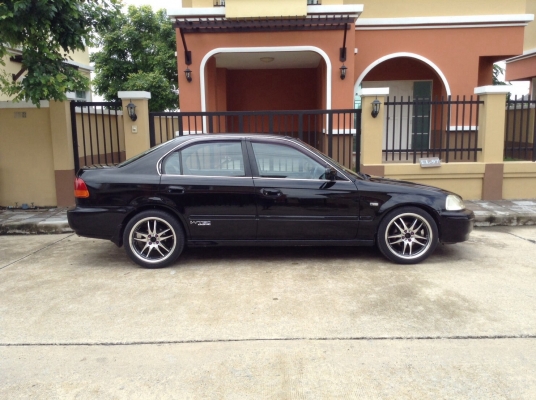 ตระกูลเดียวกันกับ CIVIC ตาโต ISUZU VERTEX ตัวS ปี1997 ตระกูลเดียวกันกับ CIVIC ตาโต ISUZU VERTEX ตัวS ปี1997