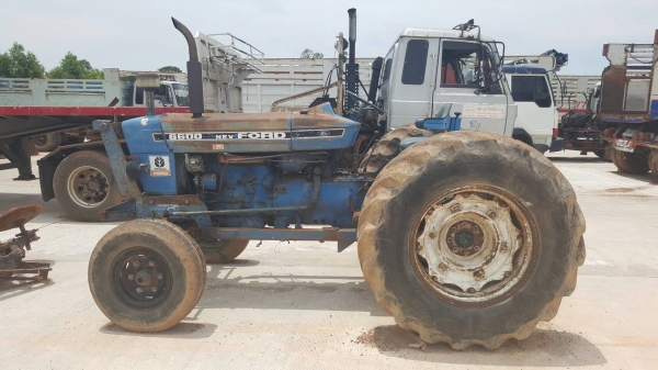 ขาย รถไถ FORD 6600 T5 เอาไปติดคีบอ้อยได้เลย เอกสารเล่มทะเบียนครบ อุปกรณ์มีชุดผานดันหน้าให้ครับ