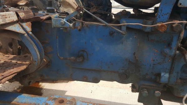 ขาย รถไถ FORD 6600 T5 เอาไปติดคีบอ้อยได้เลย เอกสารเล่มทะเบียนครบ อุปกรณ์มีชุดผานดันหน้าให้ครับ