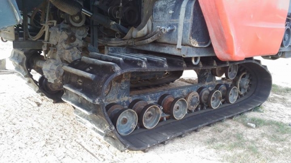 ต้องการขายรถเกี่ยวคูโบต้า70แรงปี55สนใจติดต่ออาร์ม0816698429