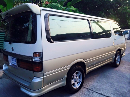 ขายรถตุ้ grand wagon ปี04 ท้อปสุด สวยเดิมบาง พร้อมใช้ไม่ต้องซ่อม