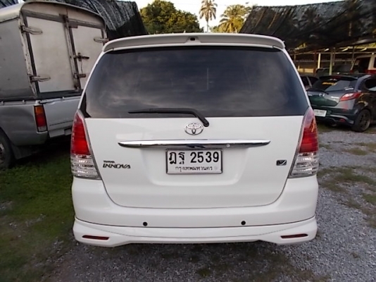 TOYOTA INNOVA, 2.0 V สีขาว มือแรก ไม่เคยติดก๊าซ