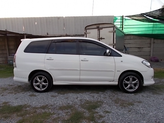 TOYOTA INNOVA, 2.0 V สีขาว มือแรก ไม่เคยติดก๊าซ