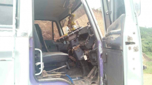 ขายด่วนรถ10ล้อเพลาเดียวดั้มร้อคกี่เครือง175แรงม้ารถสวย