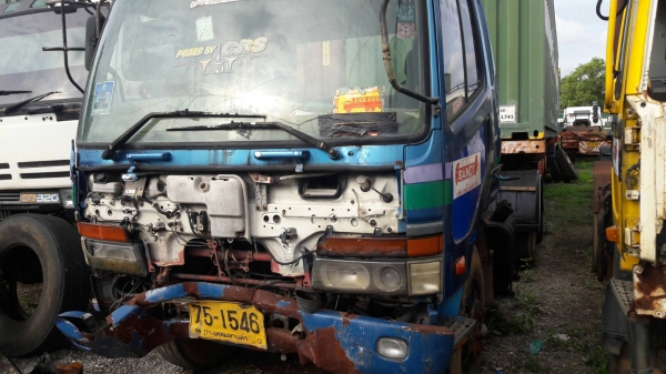 ขายรถหัวลากน้ำมันถูกๆตามสภาพมีหลายคัน ม.79ทุกคัน