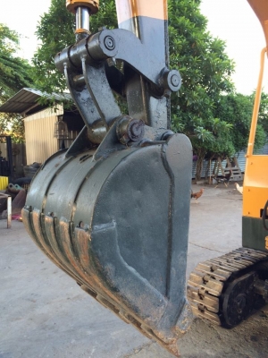 KOMATSU PC20 ราคา 150000 รถเก่านำเข้าจากญี่ปุ่นไม่เคยใช้งานในไทย