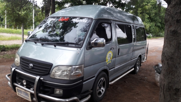 รถตู้ หลังคาสูงTOYOTA HIACE ปี2445 3.0