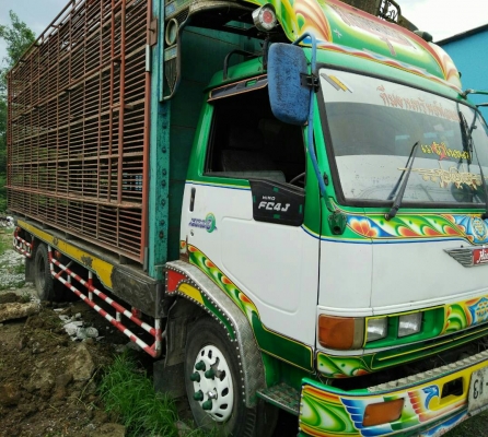 หกล้อ ฮีโน่ FC2W120 ซูปเปอร์เสีย วางเครือง FC4J145แรง ช่วงยาว5.20ม สภาพดีสวยพร้อมใช้งาน แจ้งเข้าเล่มแล้ว ทุกอย่าง ทะเบียนพร้อมโอน