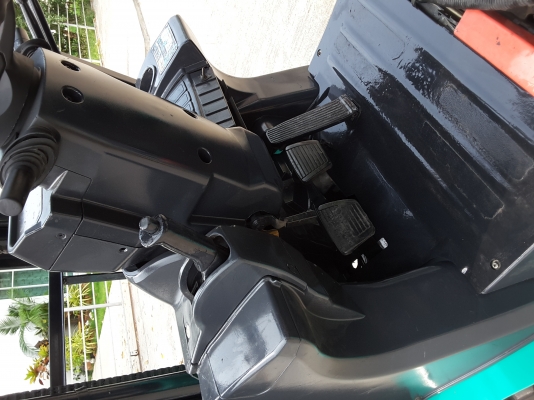 ดีเซล 1.5 ตัน เสายกสูง 4 เมตร เกียร์ออโต้ 7000 ชั่วโมง สนใจ 0813535948