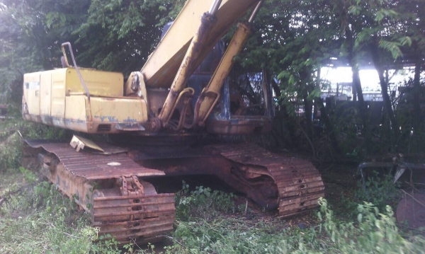 KOBELCO 200 MARK3 เครื้องงเดิม ปั้มเดิม รถตามสภาพ ไม่มีเอกสารครับ KOBELCO 200 MARK3 เครื้องงเดิม ปั้มเดิม รถตามสภาพ ไม่มีเอกสารครับ