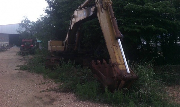 KOBELCO 200 MARK3 เครื้องงเดิม ปั้มเดิม รถตามสภาพ ไม่มีเอกสารครับ KOBELCO 200 MARK3 เครื้องงเดิม ปั้มเดิม รถตามสภาพ ไม่มีเอกสารครับ