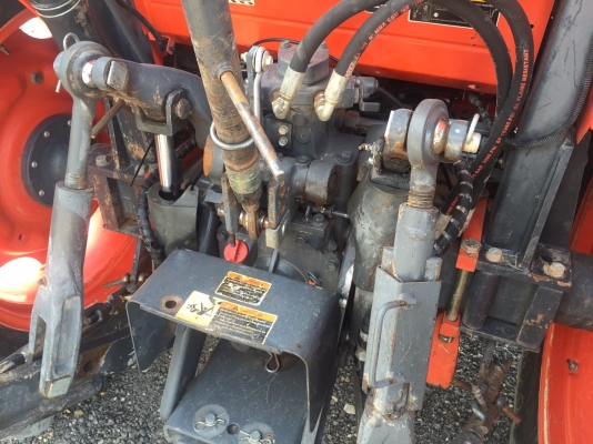 ขาย แทรกเตอร์ KUBOTA M7040 ถูกๆ สวยๆ 11xx ช.ม