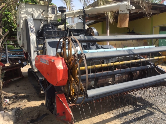 ขายรถเกี่ยวข้าว DC-95GM สภาพงามคับ