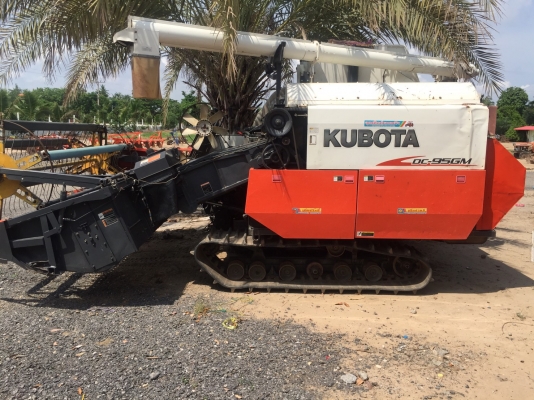 ขายรถเกี่ยวข้าว DC-95GM สภาพงามคับ