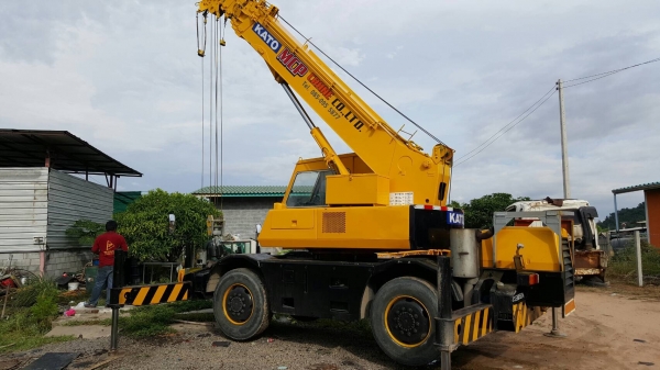 ขายเครน 4 ล้อ 10 ตัน KATO-KR-10HM พร้อมใช้