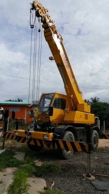 ขายเครน 4 ล้อ 10 ตัน KATO-KR-10HM พร้อมใช้