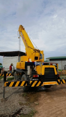 ขายเครน 4 ล้อ 10 ตัน KATO-KR-10HM พร้อมใช้