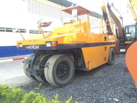 ถึงไทยอีกคันครับ รถบด 7ล้อ Hitachi / Dynapac RT200W-C