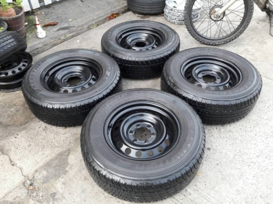 ล้อกะทะขอบ17 พร้อมยาง255/65/17 dunlop ปี13 สวยๆชุดล่ะ7000