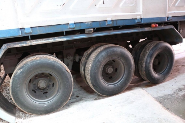 ขายหัวลากไฮเทคพร้อมลูกสามคาน