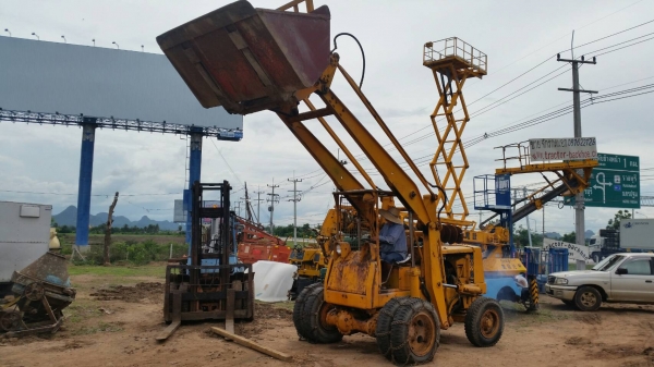 ขาย รถตักล้อยาง KOMATSU SD20-4 ล้อหน้าคู่ คอยาวพิเศษ ดีเซล 4 สูบ