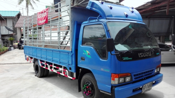 6 ล้อ ISUZU  NPR 120 แรงปี 44 ห้างแท้ยาว 5.ม. สวยทั้งคันพร้อมใช้