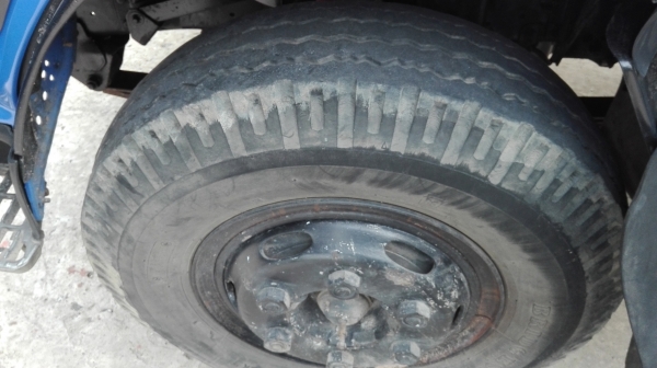 6 ล้อ ISUZU  NPR 120 แรงปี 44 ห้างแท้ยาว 5.ม. สวยทั้งคันพร้อมใช้