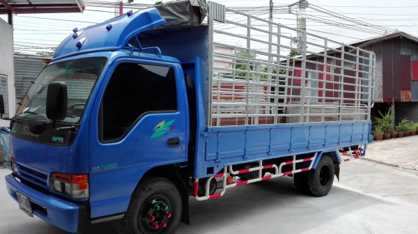 6 ล้อ ISUZU  NPR 120 แรงปี 44 ห้างแท้ยาว 5.ม. สวยทั้งคันพร้อมใช้