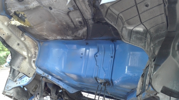 6 ล้อ ISUZU  NPR 120 แรงปี 44 ห้างแท้ยาว 5.ม. สวยทั้งคันพร้อมใช้